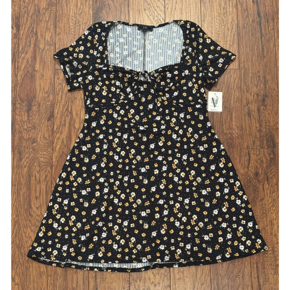 VIBE Sportswear Fit & Flare Dress Black Floral Above the Knee - Women's Size 2X - Picture 1 of 4